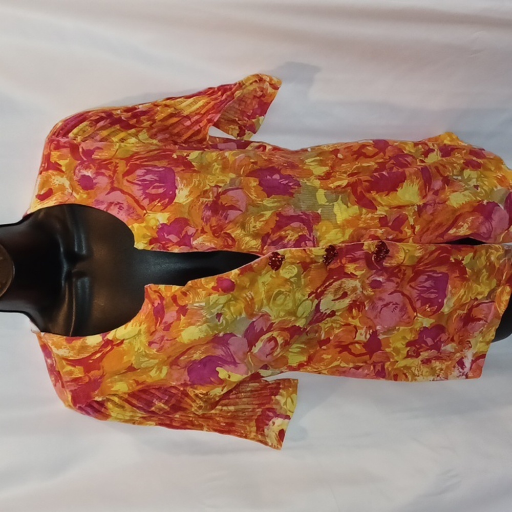 Charlotte Tarantola half Sleeve Floral Crew Neck Cardigan Size M NWT